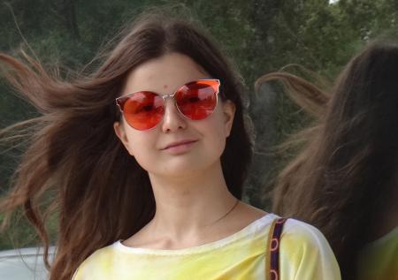 Художница Юлия Цветкова покинула Россию