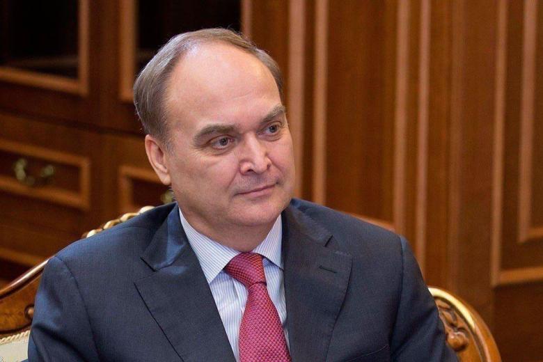 Анатолий Антонов