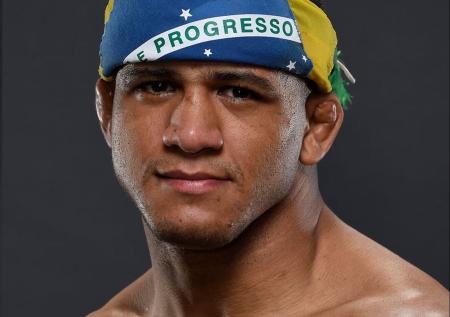 Бразильский обидчик Кунченко побил экс-чемпиона UFC