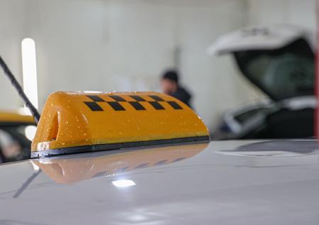 В ФАС поступила жалоба на проект о локализации авто в такси