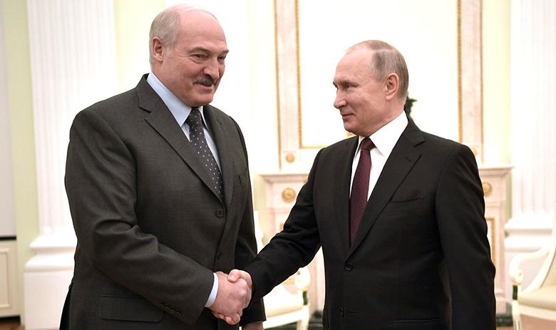 Президенты Белоруссии и РФ Александр Лукашенко и Владимир Путин