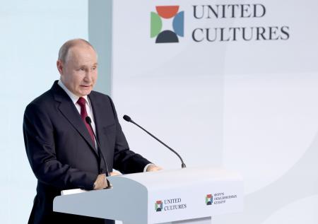 Путин раскритиковал «вульгарную глобализацию»