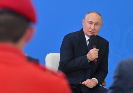 Путин рассказал необычный факт о маленьких членах своей семьи
