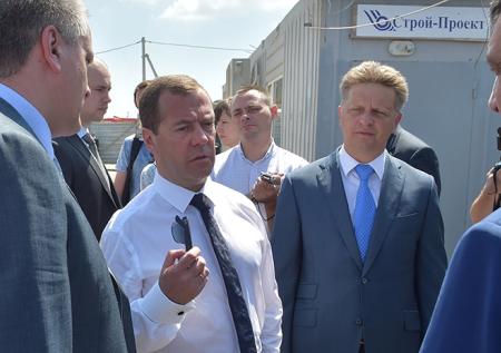 Медведев утвердил размер пособия по безработице