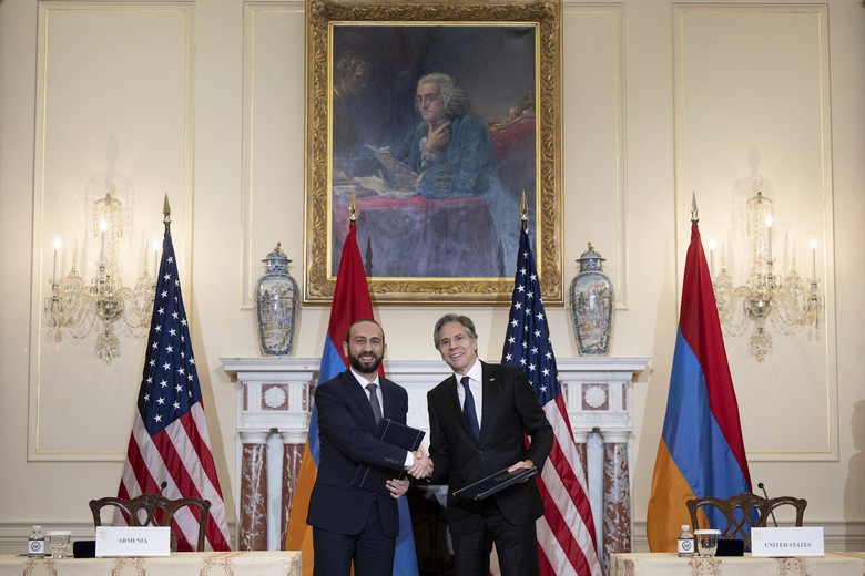 Министр иностранных дел Армении Арарат Мирзоян и госсекретарь США Энтони Блинкен