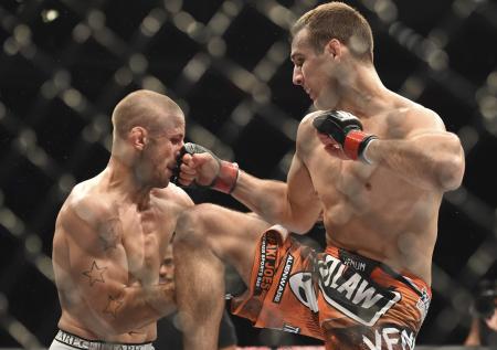 Макдональд защитил титул и вышел в финал Гран-при Bellator