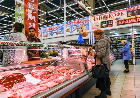 Мясо в России продолжит дешеветь