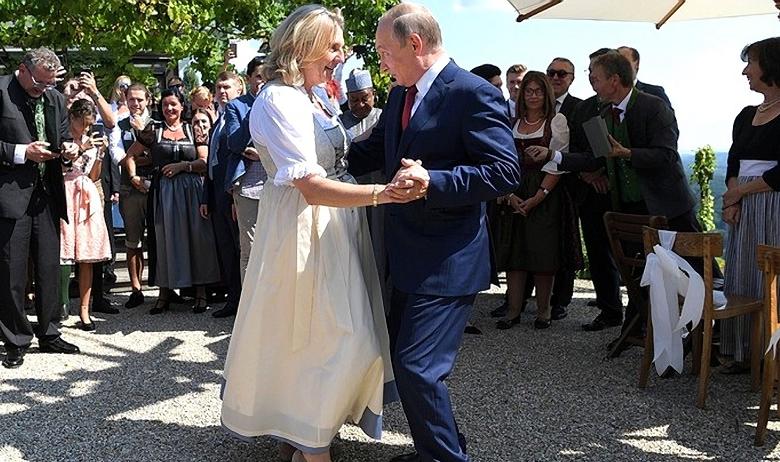 Карин Кнайсль и Владимир Путин