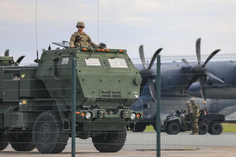 Высокомобильная артиллерийская ракетная система HIMARS