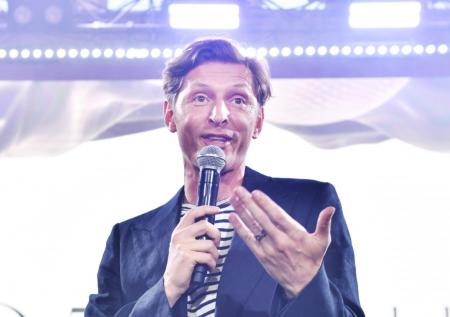 «Вытек глаз, защемило спину»: Воля раскритиковал свадьбу Харламова