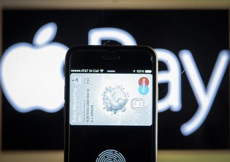 iTunes, App Store и Apple Music получат поддержку Apple Pay