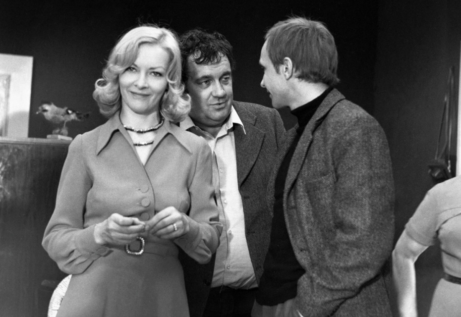 Ил-62 спутали с Ту-154, Яковлева — с Басилашвили: киноляпы «Иронии судьбы»