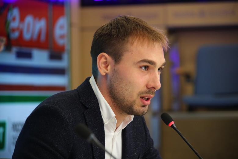 Антон Шипулин