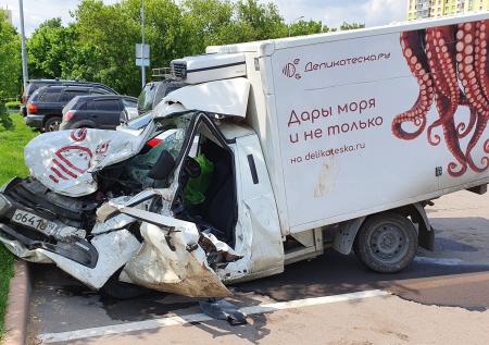 Семья погибшего в ДТП с Ефремовым покажет переписку с отказом от помощи