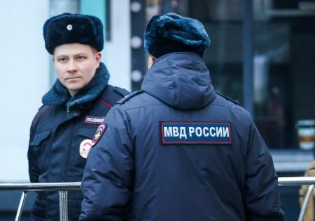 Подростки попытались ограбить магазин в Приморском крае и попали на видео