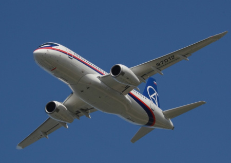 Двигатель для самолета Superjet 100 проверили на «птицестойкость»