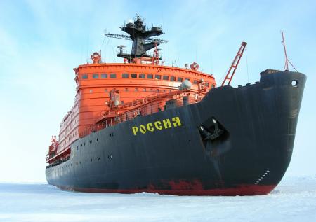Экономист объяснил значение ледоколов для России