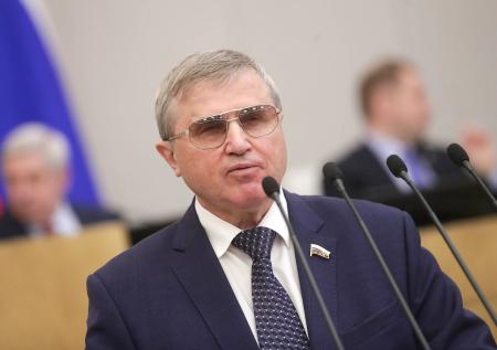В Госдуме предложили наказывать невоспитанных чиновников