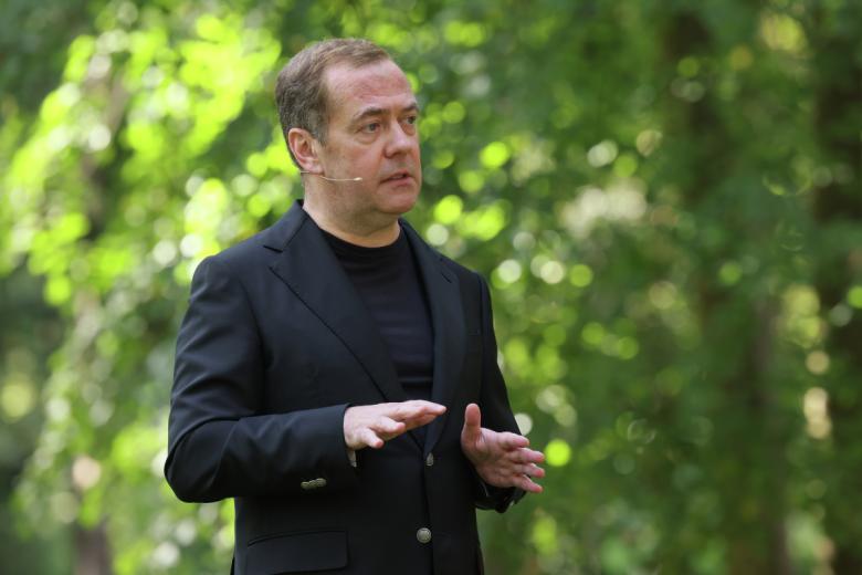 Дмитрий Медведев