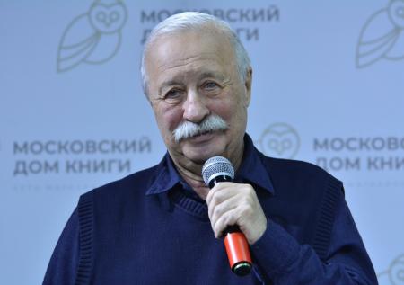 «Это ошибка»: Якубович о закрытии «Вечернего Урганта»