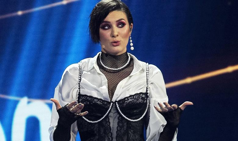 Певица Maruv