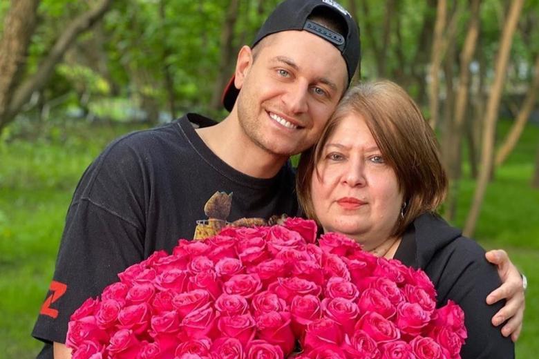 Давид Манукян с мамой