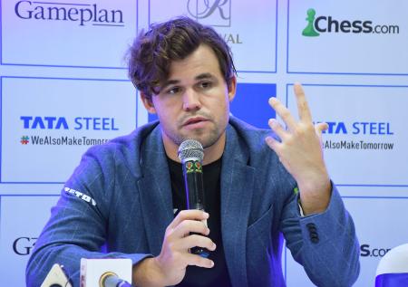 Карлсен нецензурно обругал FIDE из-за дисквалификации с чемпионата мира
