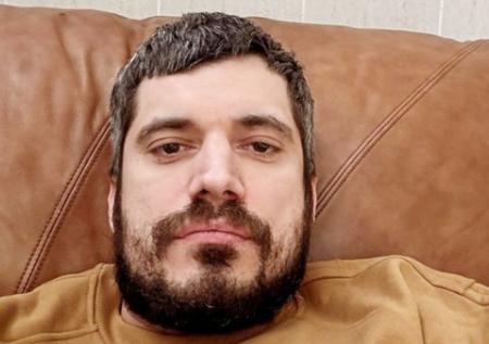 «Материться плохо»: Пашу Техника раскритиковали за антирекламу Санта-Клауса