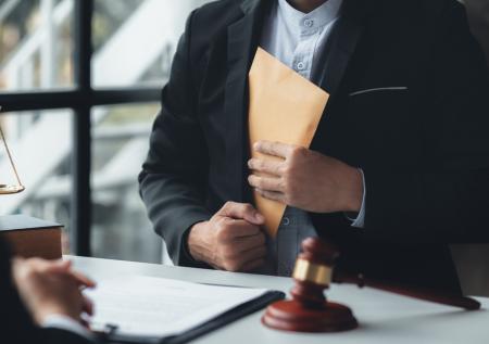 Решение суда о праве собственности автоматически не попадает в Росреестр