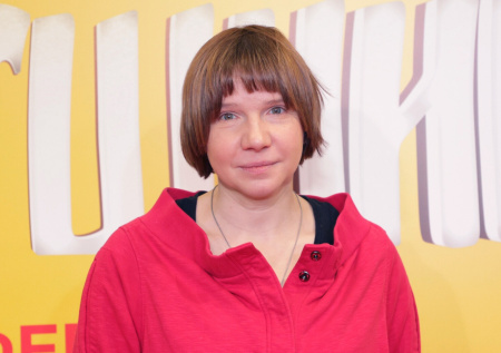 Актриса Рахманова ответила, почему скрывает сына и мужа