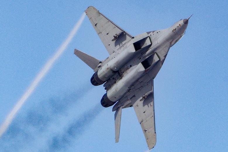 Боевой разворот истребителя МиГ-29