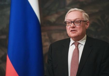 Названа причина, почему представители РФ и США не пожали друг другу руки