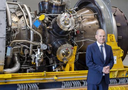 «Возьмите ее, вот она»: Шольц призвал Россию забрать турбину Siemens