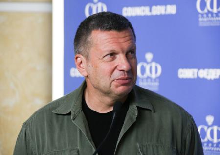 «Мой личный враг»: Верка Сердючка обрушилась с оскорблениями на Соловьева