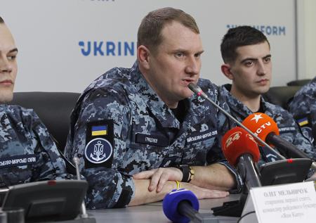 Украинский командир объяснил отказ стрелять во время ЧП в Чёрном море