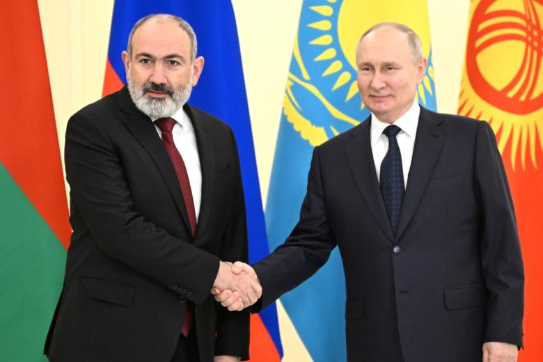 Президент России Владимир Путин по традиции собрал своих коллег из ближнего зарубежья на неформальный предновогодний саммит СНГ в Санкт-Петербурге