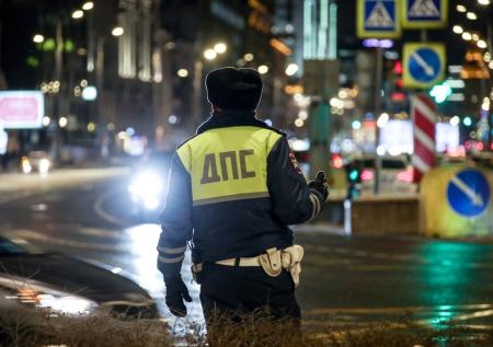 Lexus врезался в другой автомобиль в центре Москвы