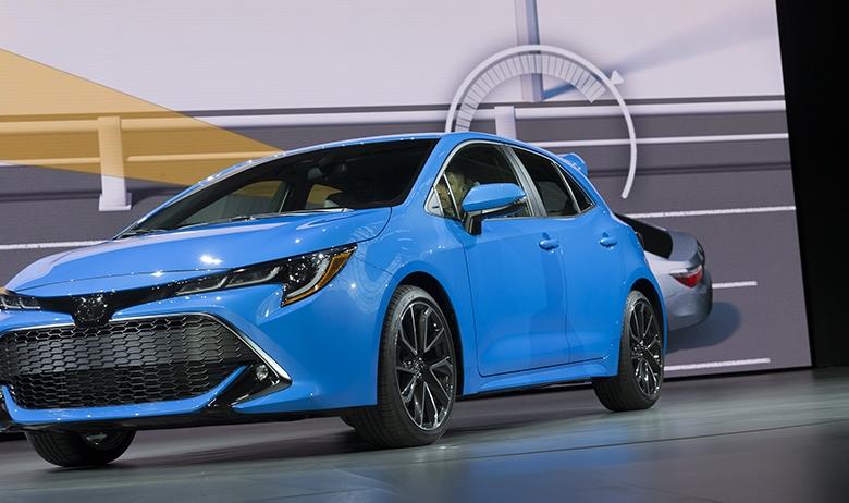 Автомобиль Toyota Corolla