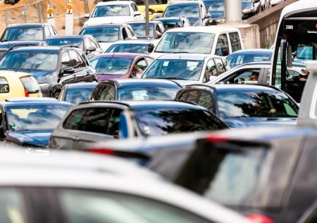 Автомобили на границе Эстонии и России попали в 30-часовую пробку