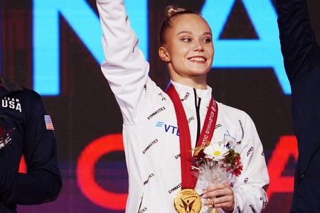 Российская гимнастка Мельникова назвала американку спортсменкой века