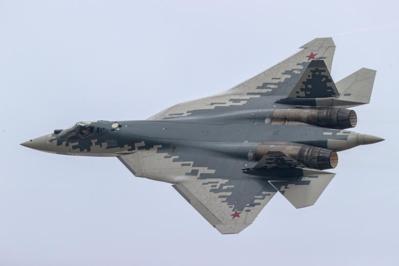 Многофункциональный истребитель пятого поколения Су-57