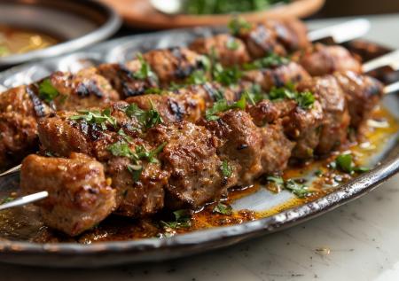 Люля-кебаб: готовим сытную мясную закуску в домашних условиях