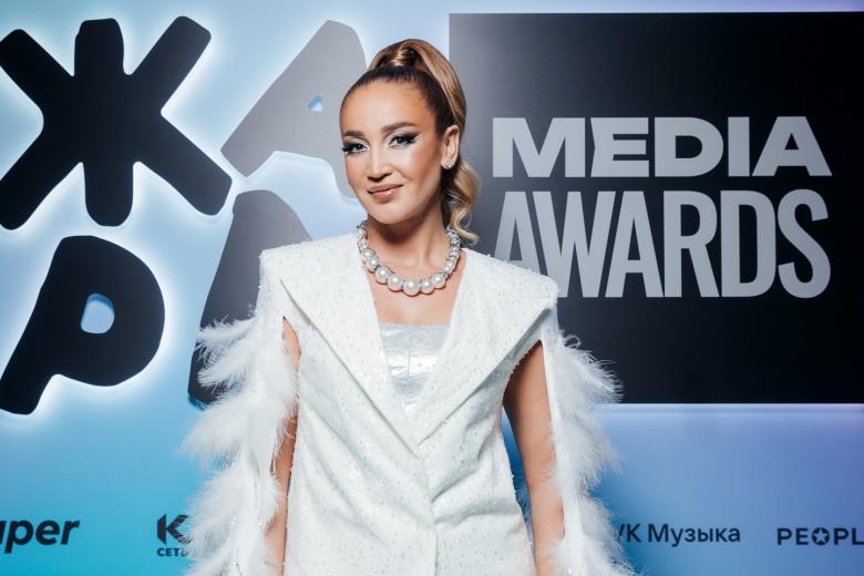Ольга Бузова на музыкальной премии «Жара Media Awards» в «Крокус Сити Холле» в Москве  