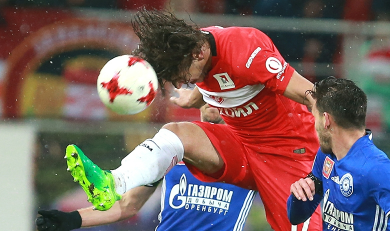 Георгий Тигиев (в центре)