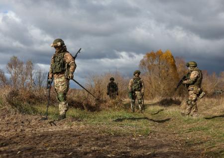 ВС РФ начали разминирование приграничных районов Курской области