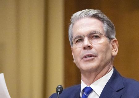 Глава Минфина США допустил снятие санкций с России