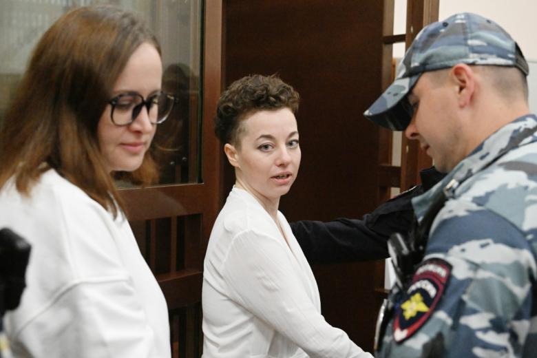 Драматург Светлана Петрийчук (слева) и режиссер Евгения Беркович