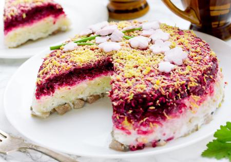 5 самых вкусных рецептов селедки под шубой: украшение новогоднего стола