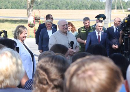«Меня «хоронят» лет 25 уже»: Лукашенко раскрыл, что просит у Бога