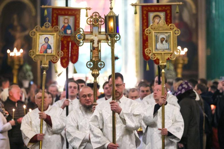 Пасхальное богослужение в Исаакиевском соборе в Санкт-Петербурге
